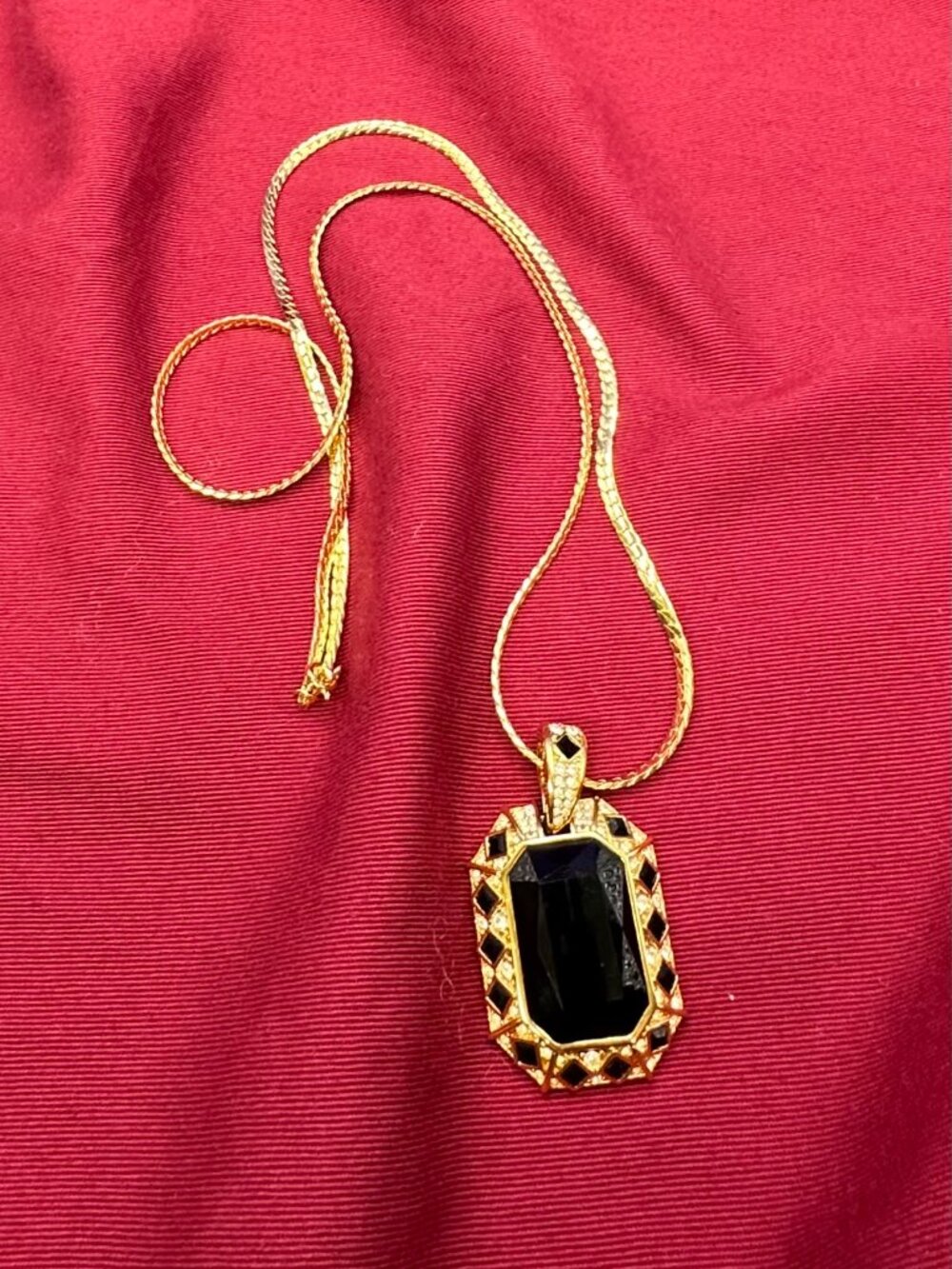 Gold Plated Art Deco/Hollywood Regency Style Crystal Pendant Necklace